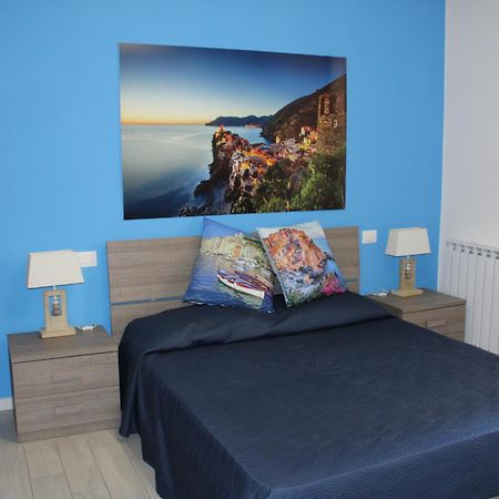 Speziamare Apartment Специя Екстериор снимка
